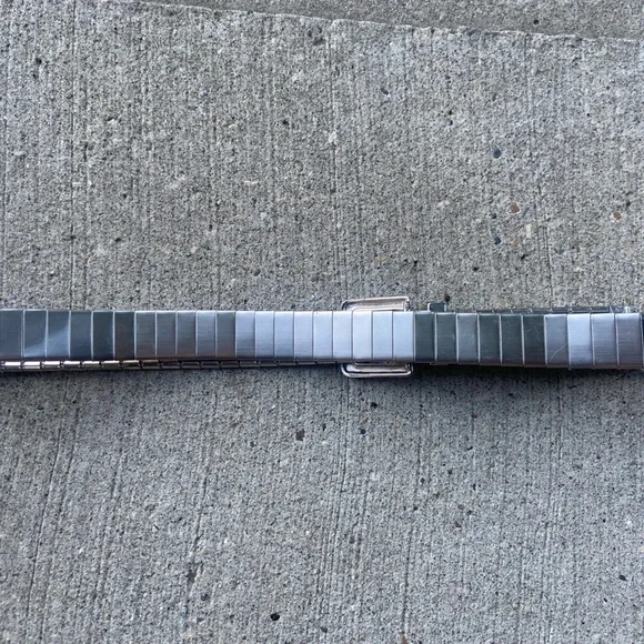 Silver Belt - Picture 2 of 3